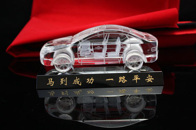 名車銷售紀(jì)念擺件定制 廠家批發(fā)水晶車模禮品的優(yōu)勢(shì)與深圳市銘升工藝禮品廠解析